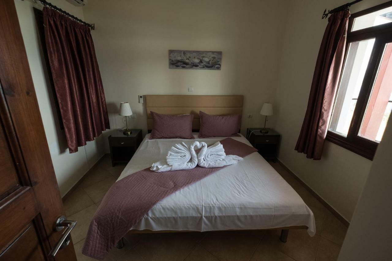 Aparthotel Ionion Fos à Nikiana Extérieur photo